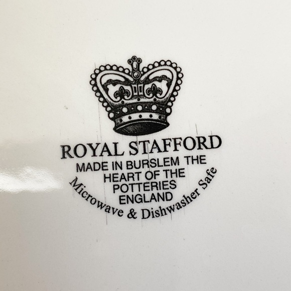 Royal Stafford England 8.5” Skull Salad plate - Picture 5 of 5